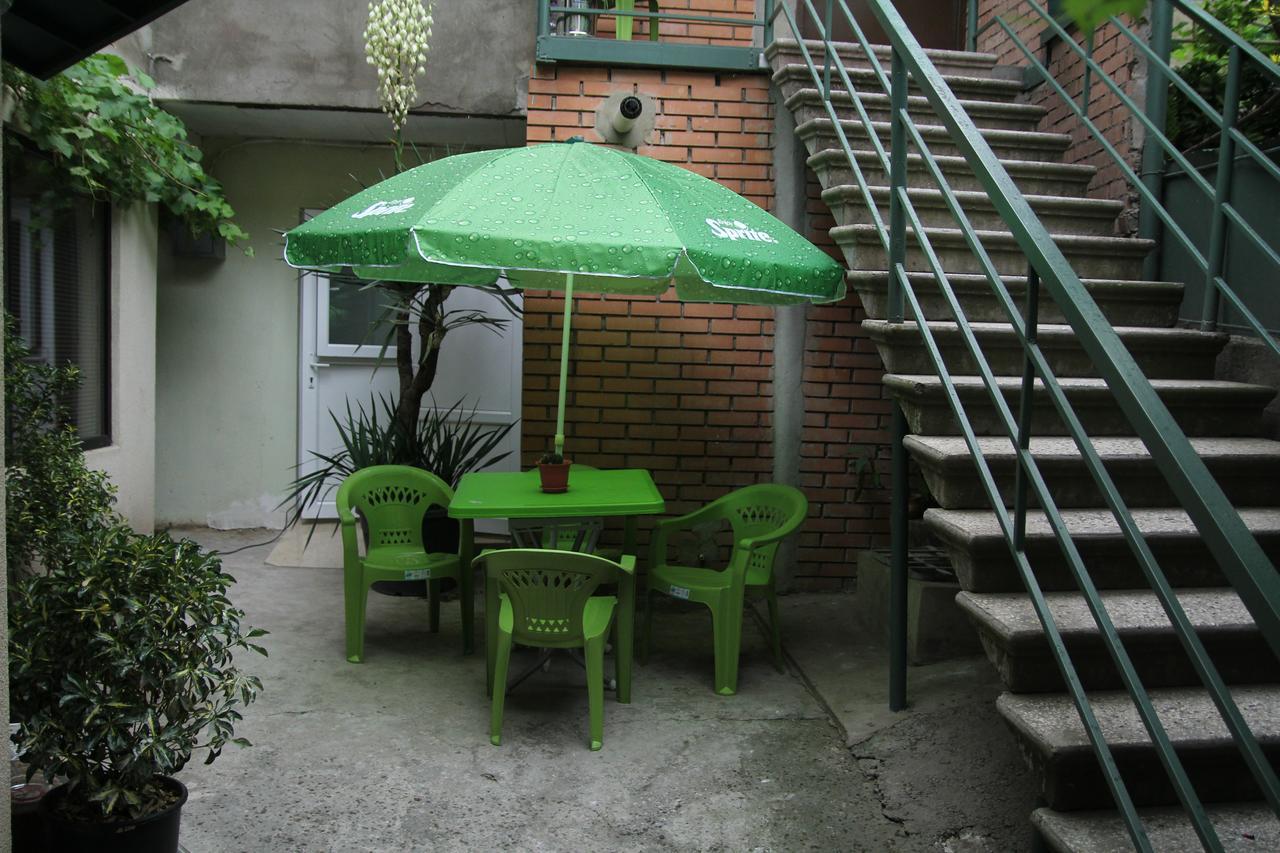 Guesthouse Different Tbilisi Exterior foto
