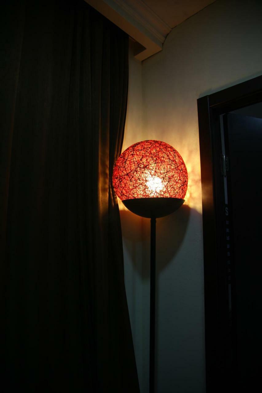 Guesthouse Different Tbilisi Exterior foto