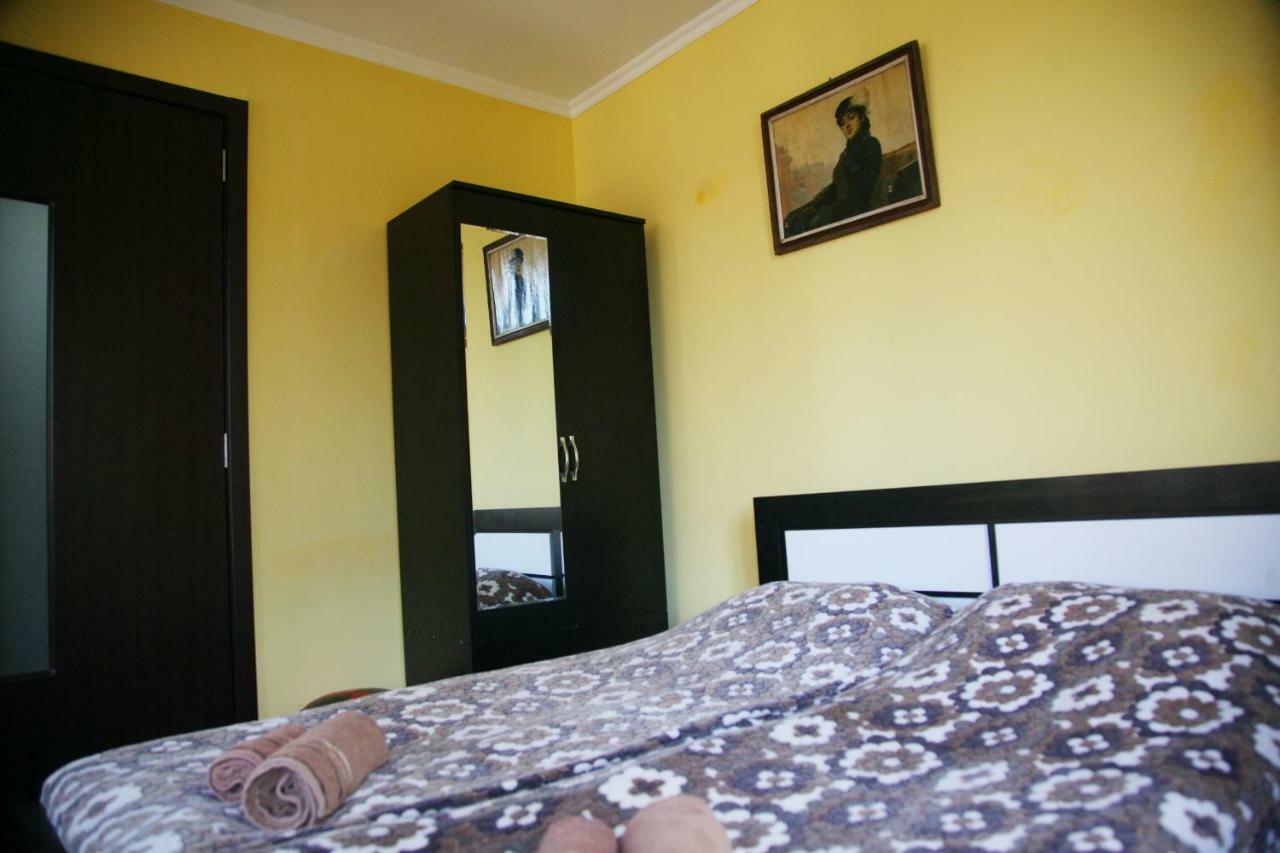 Guesthouse Different Tbilisi Exterior foto