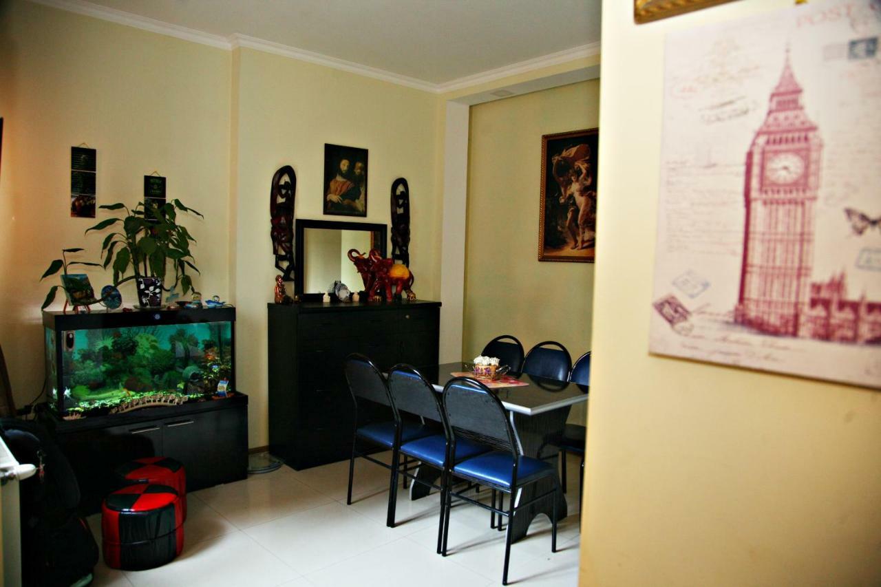 Guesthouse Different Tbilisi Exterior foto